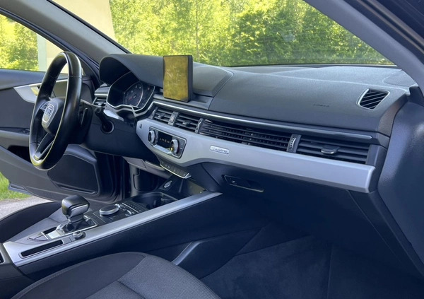 Audi A4 cena 69900 przebieg: 159000, rok produkcji 2016 z Kraśnik małe 781